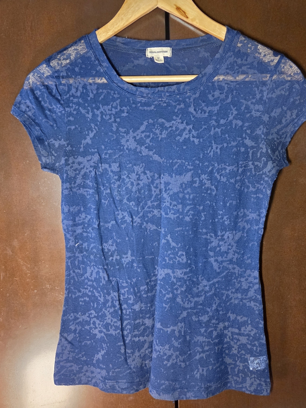 Zenana Outfitters Blue Short-Sleeve Burnout Tee Women Size Medium Juniors'